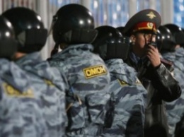 Сорвавшийся с шестого этажа МВД в Москве сотрудник ОМОНа погиб