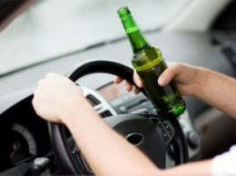 Раде предлагают в три раза повысить штрафы за вождение пьяным