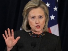 Клинтон открестилась от ответственности за Ливию