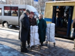 Еще три месяца льготники смогут бесплатно ездить в троллейбусах