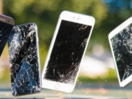 Журналисты узнали, сколько стоит разбить экран у флагманских смартфонов