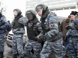В Петербурге завязался конфликт между ОМОНом и представителями ЛГБТ