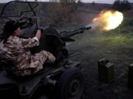 Возле Авдеевки разразился серьезный бой между украинскими военными и российско-террористическими войсками, слышны разрывы снарядов