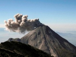 В Японии после землетрясения проснулся вулкан