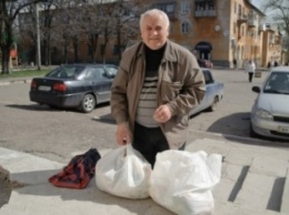 Макеевчан не оставляют без помощи: Штаб Ахметова выполнил недельный план поставок