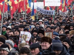 В Молдавии проходят многотысячные митинги в поддержку молдавской государственности и досрочных выборов