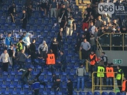 В Днепропетровске подрались фанаты на матче «Днепр» - «Металлист»