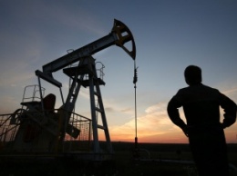 Поправки в соглашение о заморозке добычи нефти учитывают позицию Ирана - Bloomberg