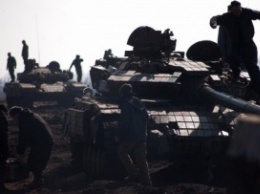 В Дебальцево Россия пригнала эшелон с танками, "Градами" и горючим