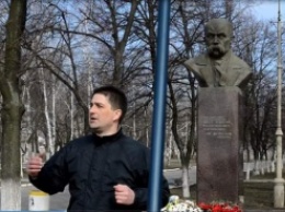 Президент Украины почтил память горловского депутата, замученного боевиками в 2014-м