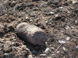 В Черновицкой обл. мужчина выкопал на огороде артснаряд времен Первой мировой
