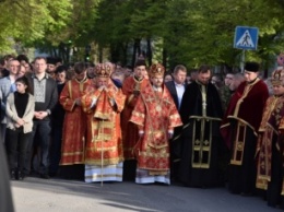 Крестный путь в Тернополе посвятили бойцам АТО: более 5 тысяч человек приняли участие в шествии