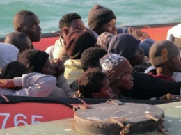 Смертельная переправа: в Средиземном море перевернулись лодки с мигрантами - более 400 погибших