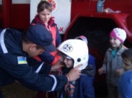 Котовские дошколята побывали на экскурсии в пожарной части