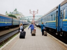 К Пасхальным и майским праздникам "Укрзализныця" назначила еще один дополнительный поезд