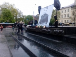 Львовяне почтили память украинского певца Владислава Левицкого