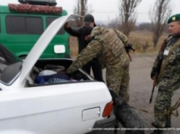 Краматорские пограничники на КПВВ изъяли 5 тысяч стартовых пакетов