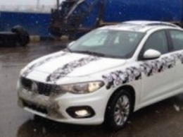 На дорогах Москвы заметили новый седан Fiat Tipo