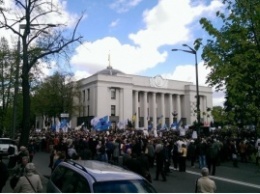 Ученые под Верховной Радой протестуют против урезания финансирования