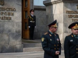 ВР планирует сократить до 14 дней процедуру закупки товаров и услуг для обороны