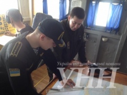 Пограничники охраняют акваторию Черного моря в боевых катерах