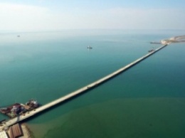 В Крыму возвели уже семь опор Керченского моста