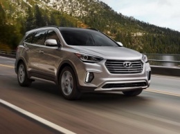 Обновленный Hyundai Grand Santa Fe приехал в Европу