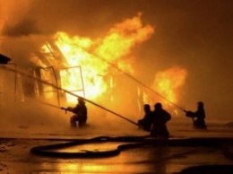 Жуть. В огне пожара сгорели шестеро детей