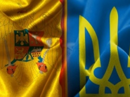 Долгосрочные румынские визы для украинцев будут бесплатными, - Порошенко