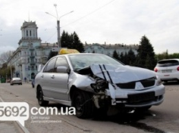 В Днепродзержинске на пересечении улицы Медицинской и проспекта Тараса Шевченко произошло ДТП