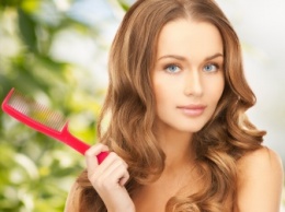 Основные причины выпадения волос у женщин разных возрастов