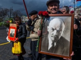 Мумия рыжего терафима: РПЦ требует сжечь Ленина (ФОТО)