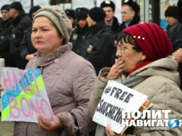 Лучше бы она не возвращалась! У Порошенко боятся, что наводчица Савченко начнет обниматься с Тимошенко