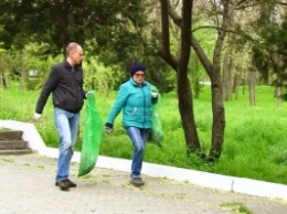 «Сделаем Украину чистой»: члены партии БППС присоединились к субботнику в Дюковском парке (политика)