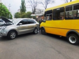 В Кировограде произошло тройное ДТП с участием маршрутки. ФОТО