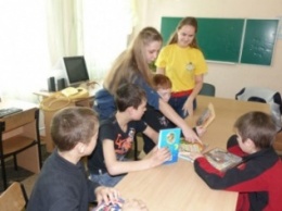Лиговцы посетили воспитанников реабилитационного центра в Славянске
