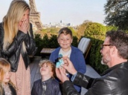 Дин МакДермотт сделал Тори Спеллинг предложение во время семейного отдыха в Париже