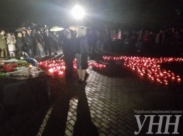 В Днепропетровске уже второй раз за вечер почтили память погибших в результате катастрофы на ЧАЭС