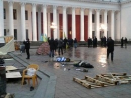 В Одессе разгромили палатки противников мэра, есть раненые и задержанные