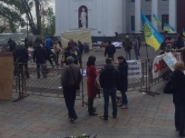 В Одессе вторая попытка разгона активистов, протестующих против мэра Труханова. Видео с места событий