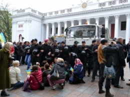 Погром палаточного городка в Одессе: полиция сообщила о драке между активистом и депутатом