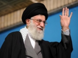 Верховный лидер Ирана: США отменили санкции только на бумаге