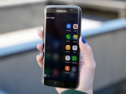 Samsung удалось улучшить продажи благодаря Galaxy S7 и S7 Edge