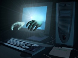 Суд позволил спецслужбам США взламывать компьютеры по всему миру