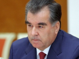 Русские фамилии в Таджикистане не запрещены, а ограничение на окончания носит рекомендательный характер