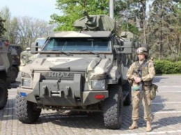 Более 30 единиц боевой автотехники появятся на улицах Одессы на майские праздники
