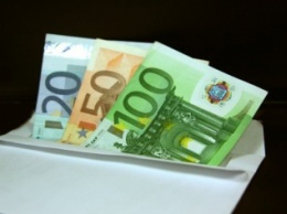В Домодедово уборщик нашел конверт с 6,5 тыс. евро