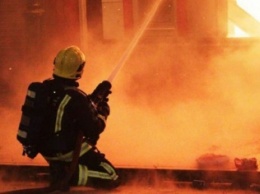 Случайный прохожий спас троих человек из горящей квартиры в Москве