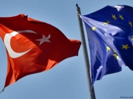 Глава МИД Германии выступил за отмену виз для Турции