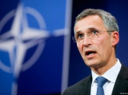 Столтенберг: НАТО должна отвечать России силой и сдерживанием